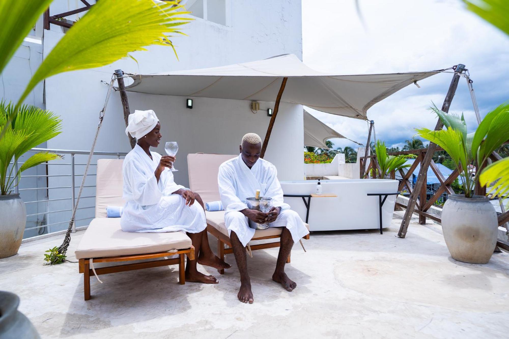 Hotell Pili Pili Tropical Island 4*